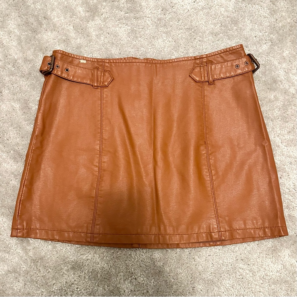 Free People Charli Vegan Leather Mini Skirt Honey Brown Women's size 12 GUC